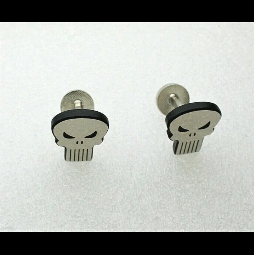 Marvel Comics Classic The Punisher Skull Logo Chrome Cufflinks New Gift Box